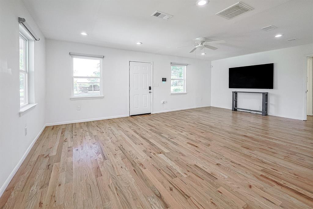 305 W Thomas Street - Photo 16