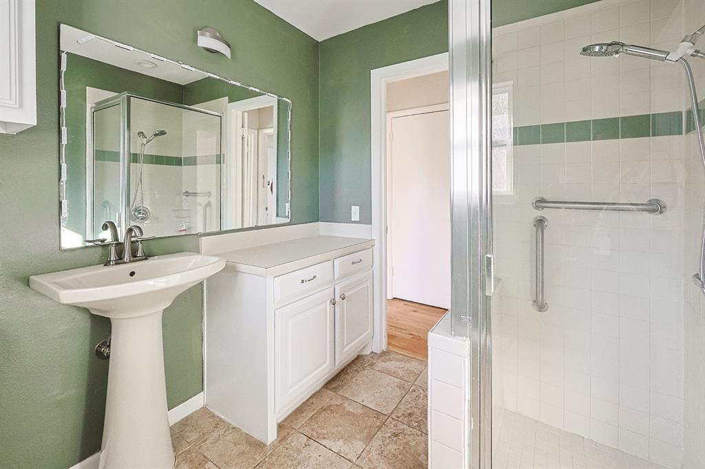 305 W Thomas Street - Photo 19