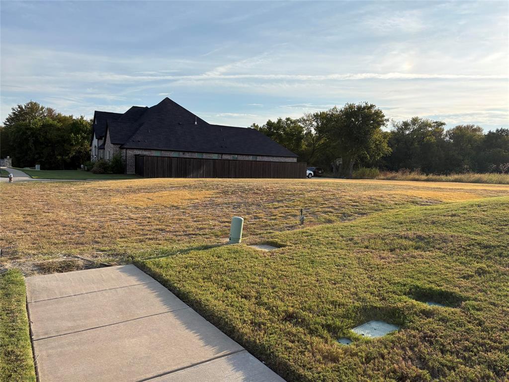 2505 Elaine Drive - Photo 2