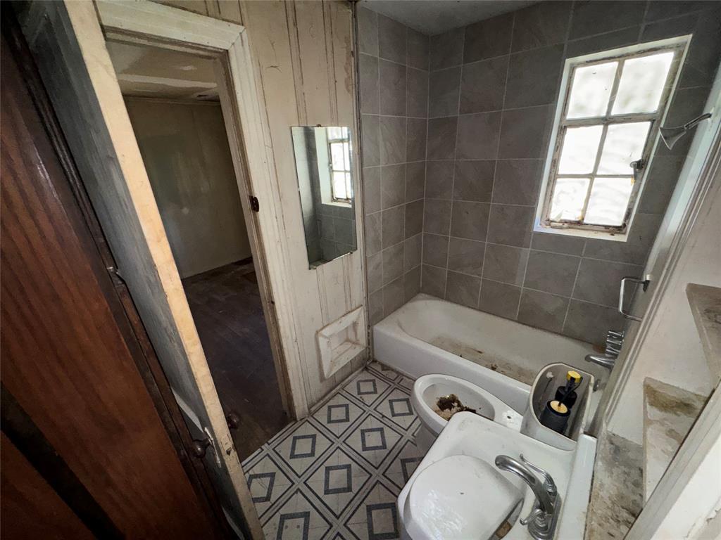 2242 Lolita Drive - Photo 8