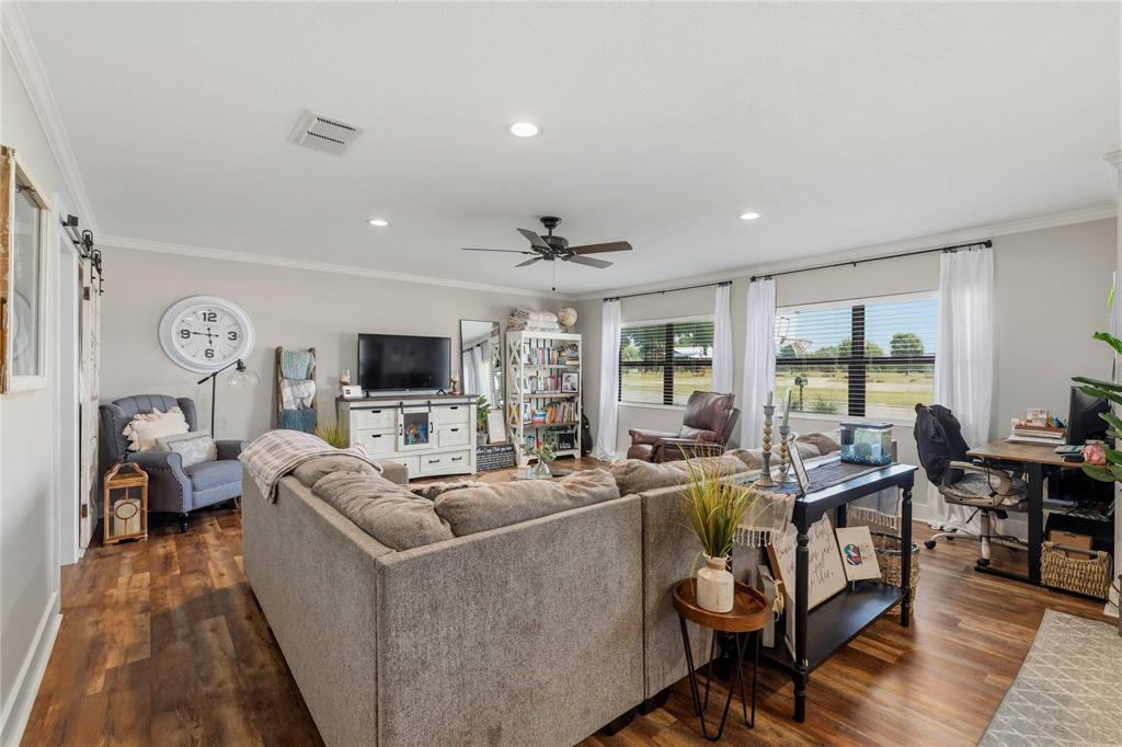 106 Park Drive - Photo 2
