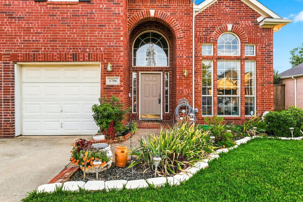 1706 Sunflower Drive - Photo 2