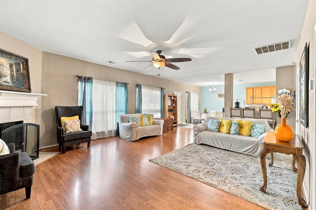 1706 Sunflower Drive - Photo 4