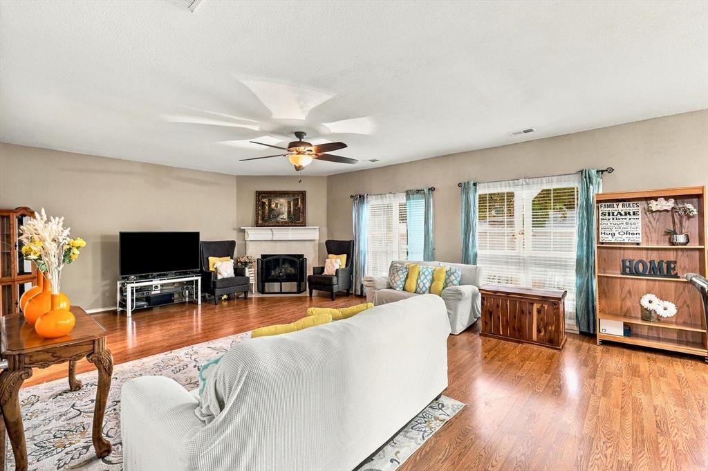 1706 Sunflower Drive - Photo 5