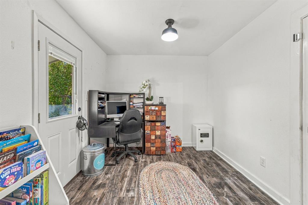 632 E Ross Avenue - Photo 24