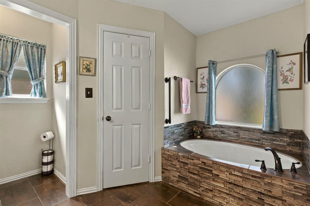 1428 Swan Court - Photo 23