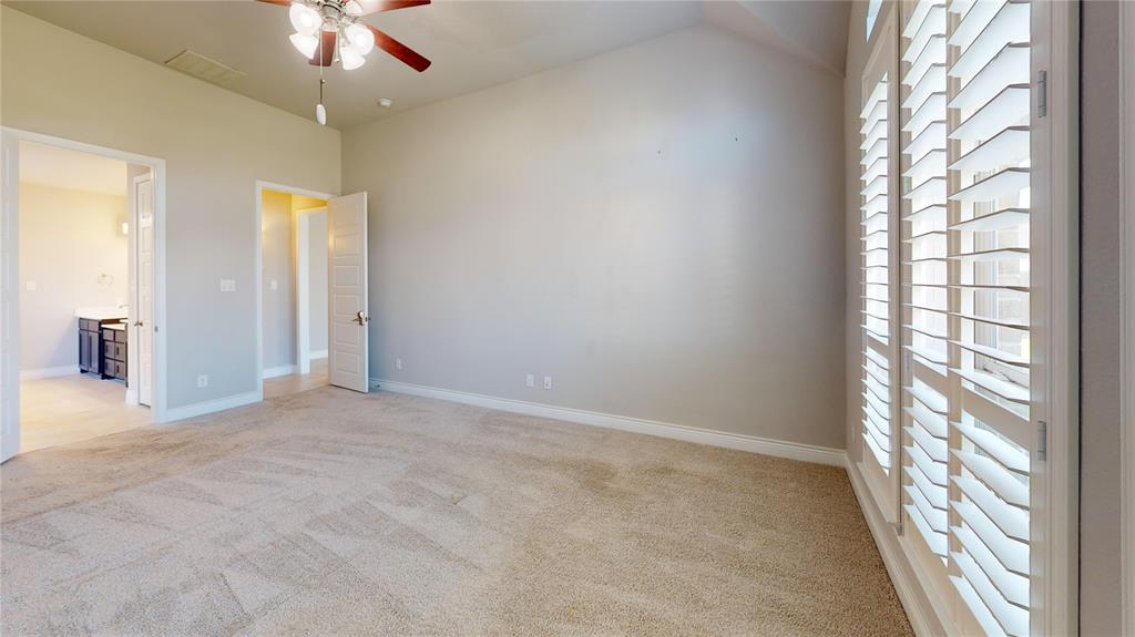 965 Canterbury Lane - Photo 11