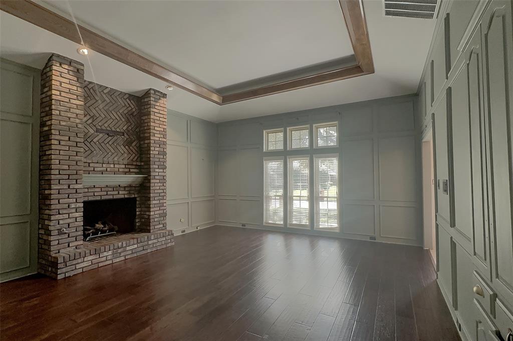 1505 Faringdon Drive - Photo 3