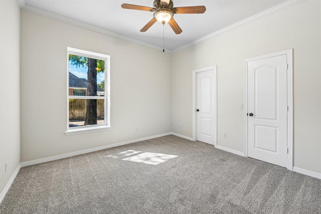 2209 Somerset - Photo 15
