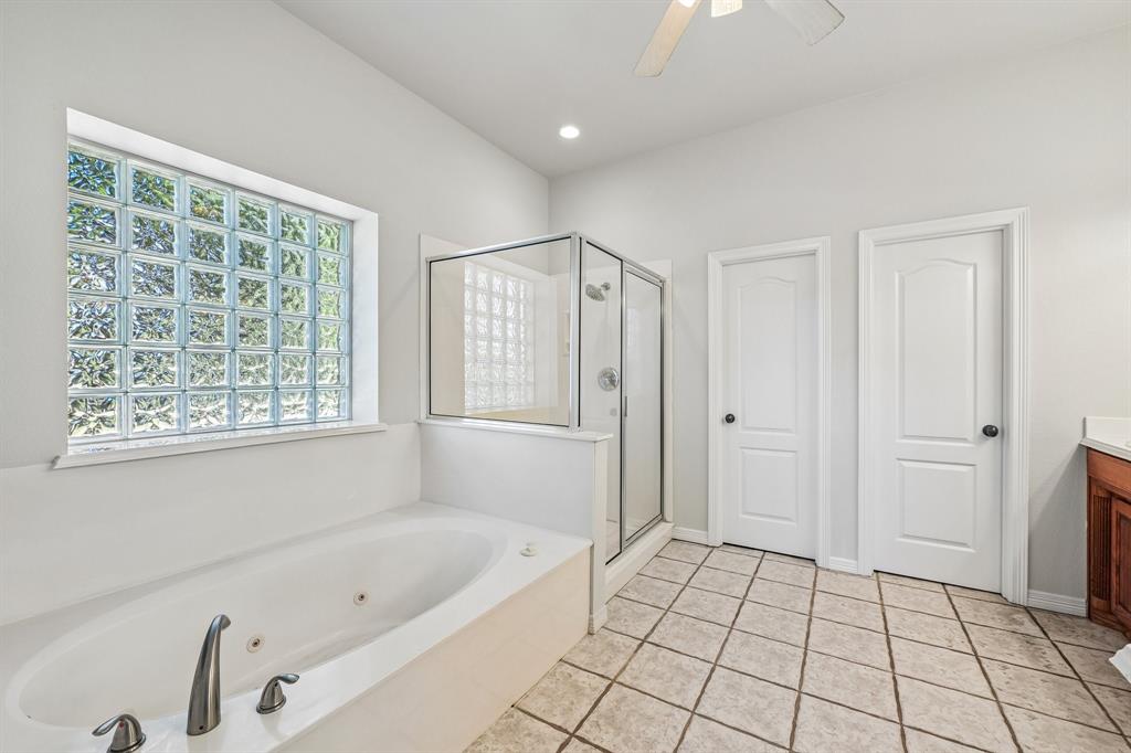2209 Somerset - Photo 17