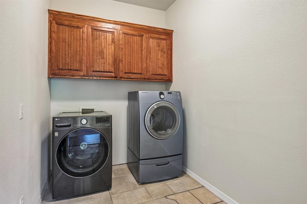 2209 Somerset - Photo 20