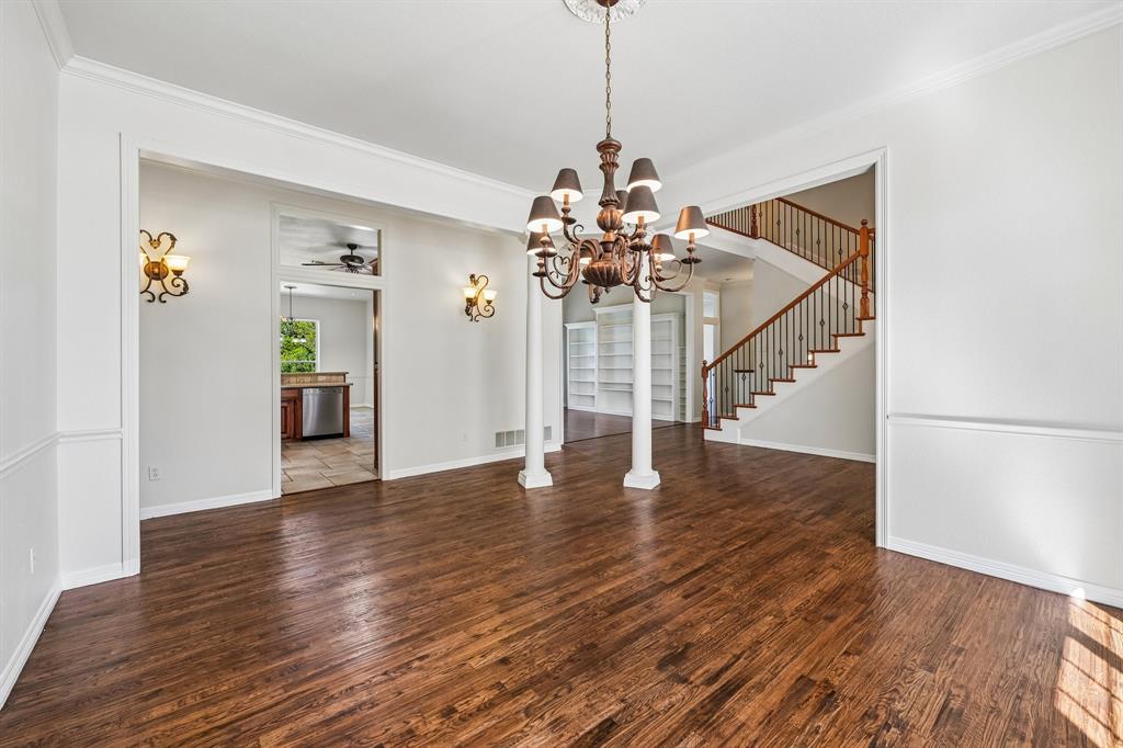 2209 Somerset - Photo 3