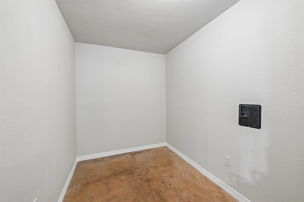 2209 Somerset - Photo 33