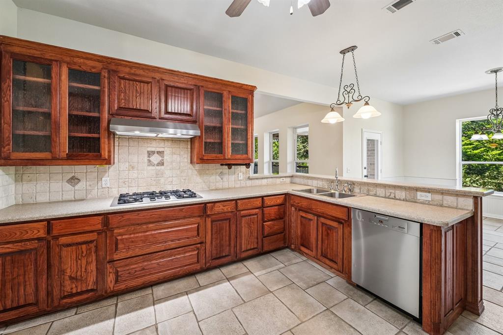 2209 Somerset - Photo 8