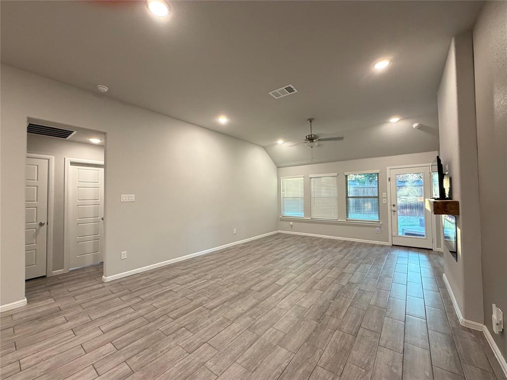 3604 Safai Street - Photo 4
