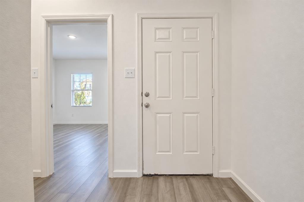 1409 Ancer Way - Photo 4