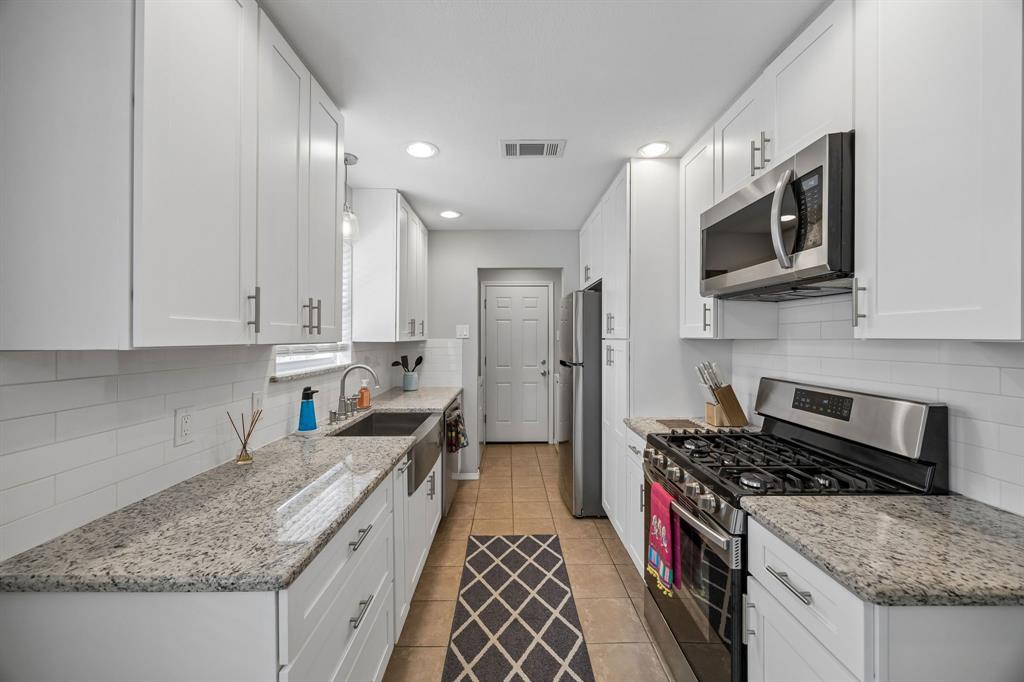 10621 Mapleridge Drive - Photo 13