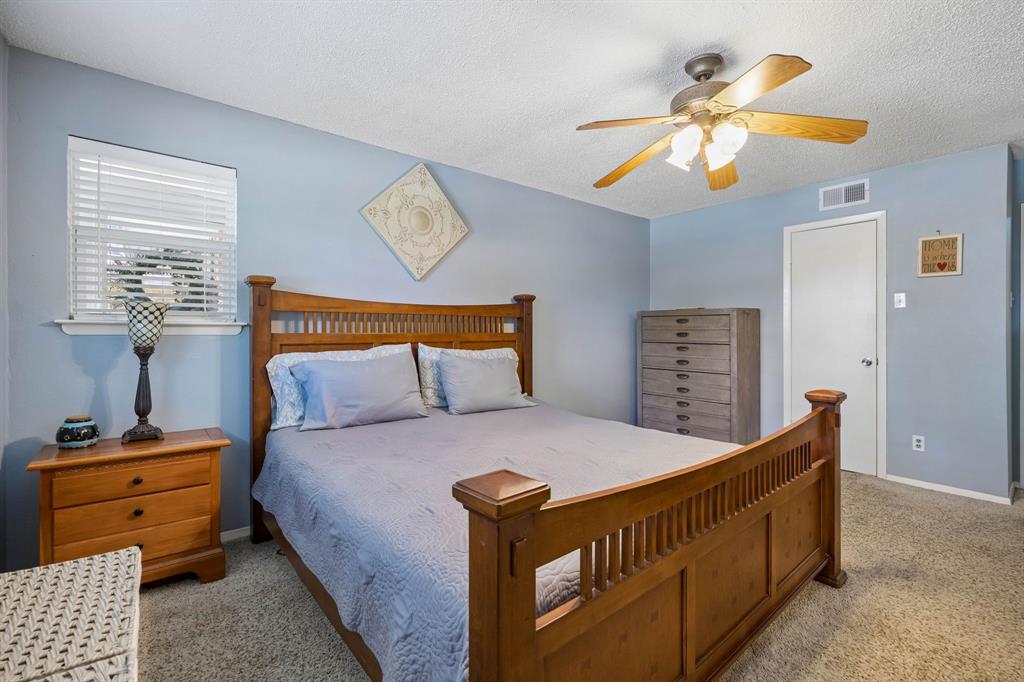 10621 Mapleridge Drive - Photo 17