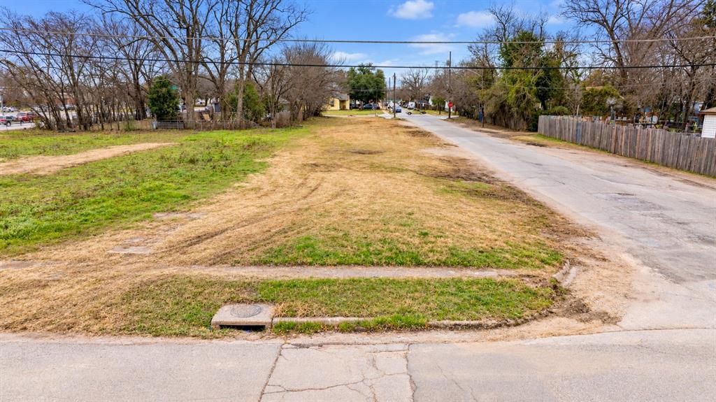 3301 Metropolitan Avenue - Photo 4