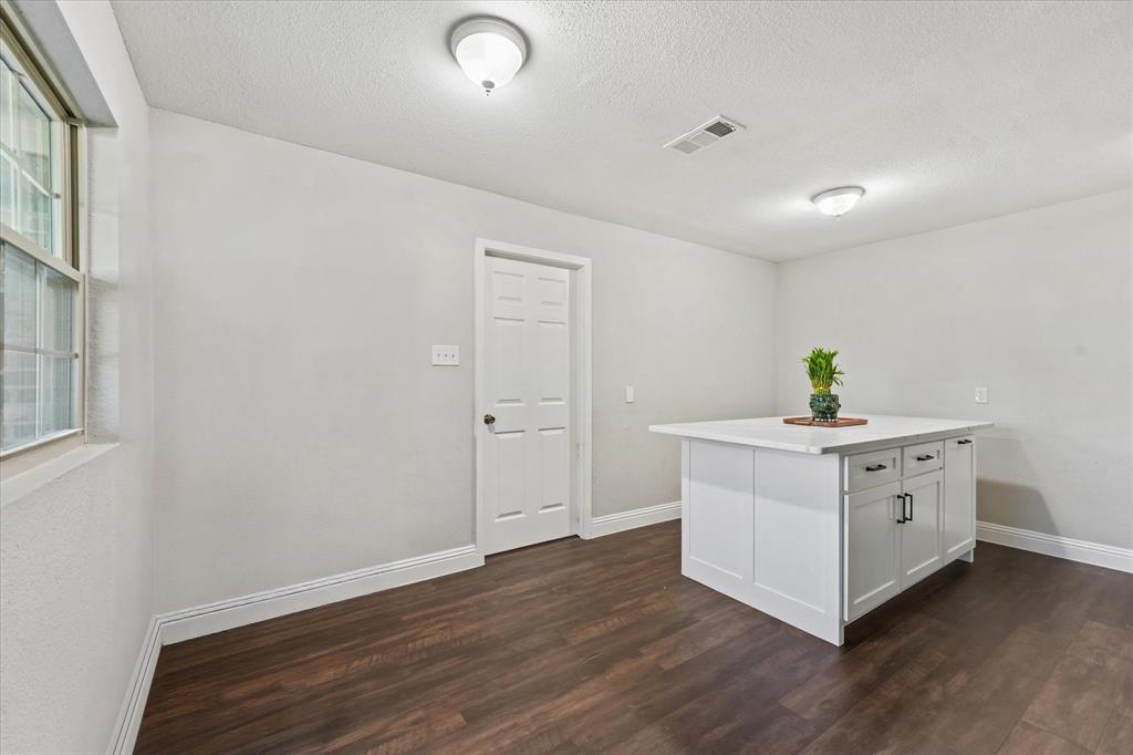 1405 Langston Street - Photo 6