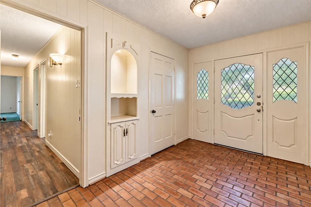 9309 Vinewood Drive - Photo 8