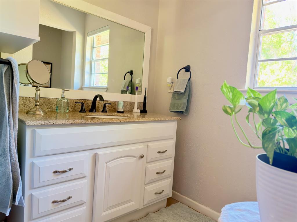 633 Oakwood Avenue - Photo 14