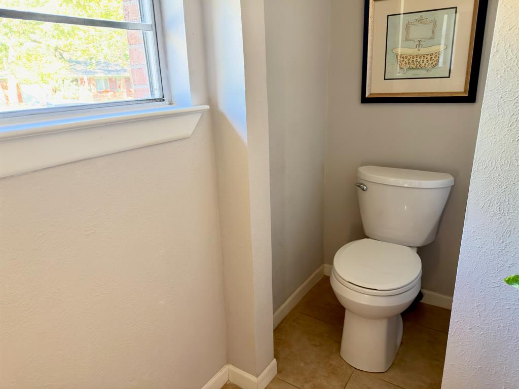 633 Oakwood Avenue - Photo 15
