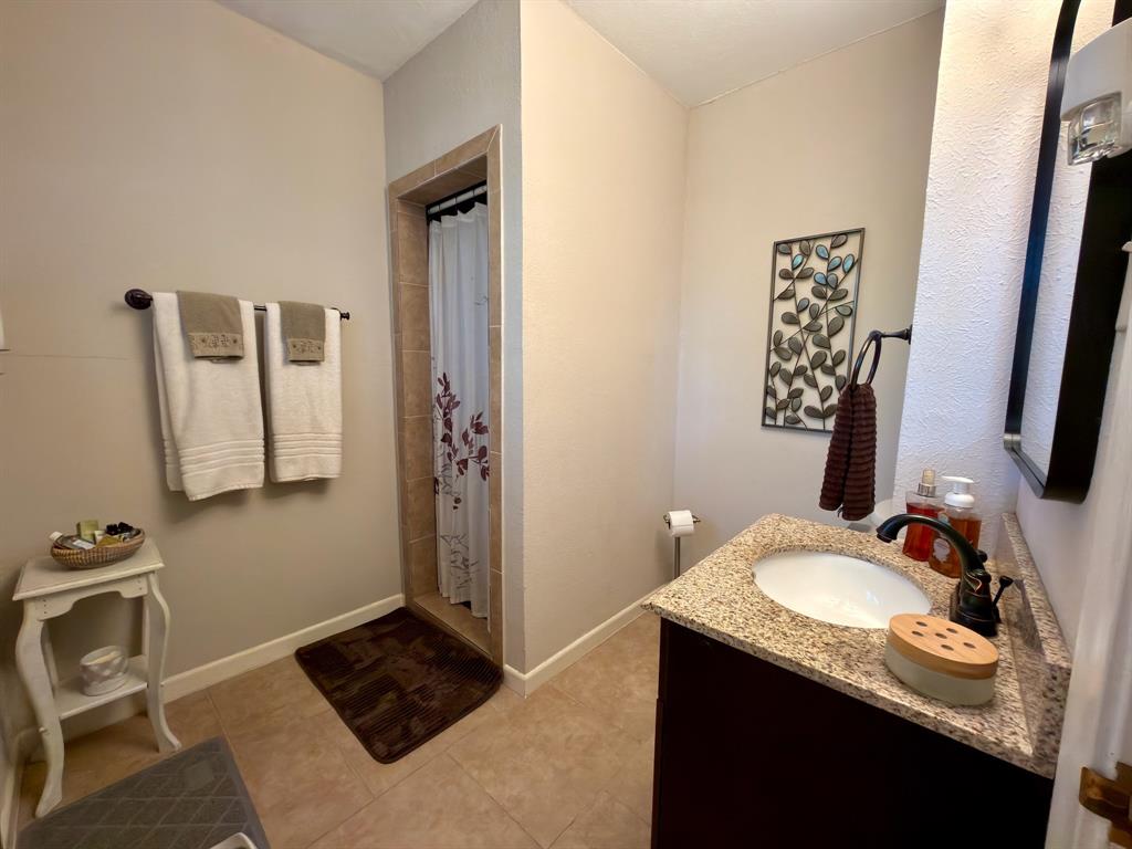 633 Oakwood Avenue - Photo 8