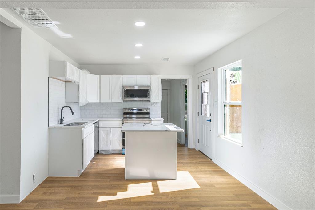 5130 Patonia Avenue - Photo 6