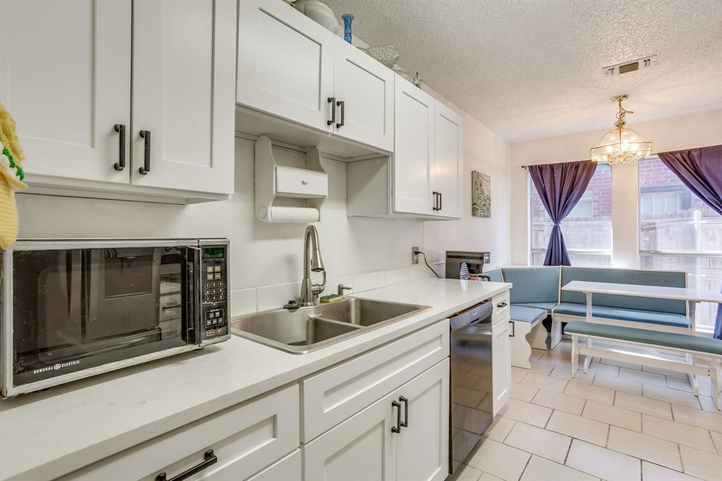 1417 Yorkshire Street - Photo 12
