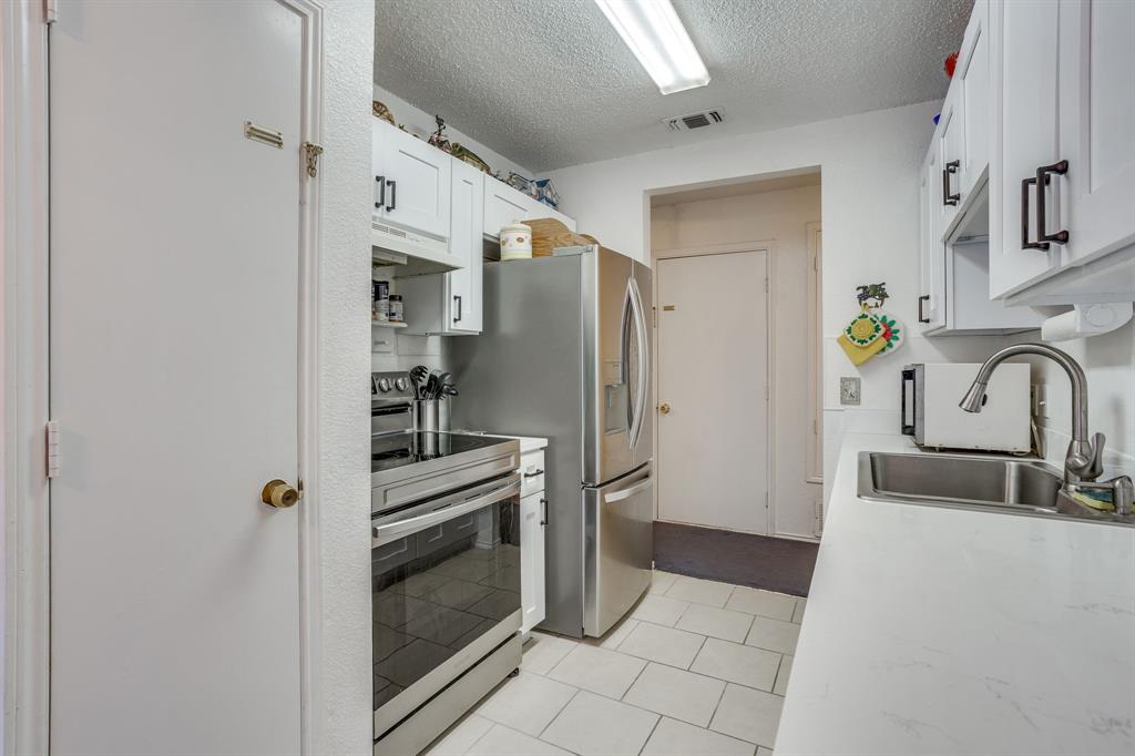 1417 Yorkshire Street - Photo 13
