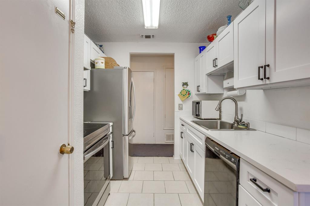 1417 Yorkshire Street - Photo 18