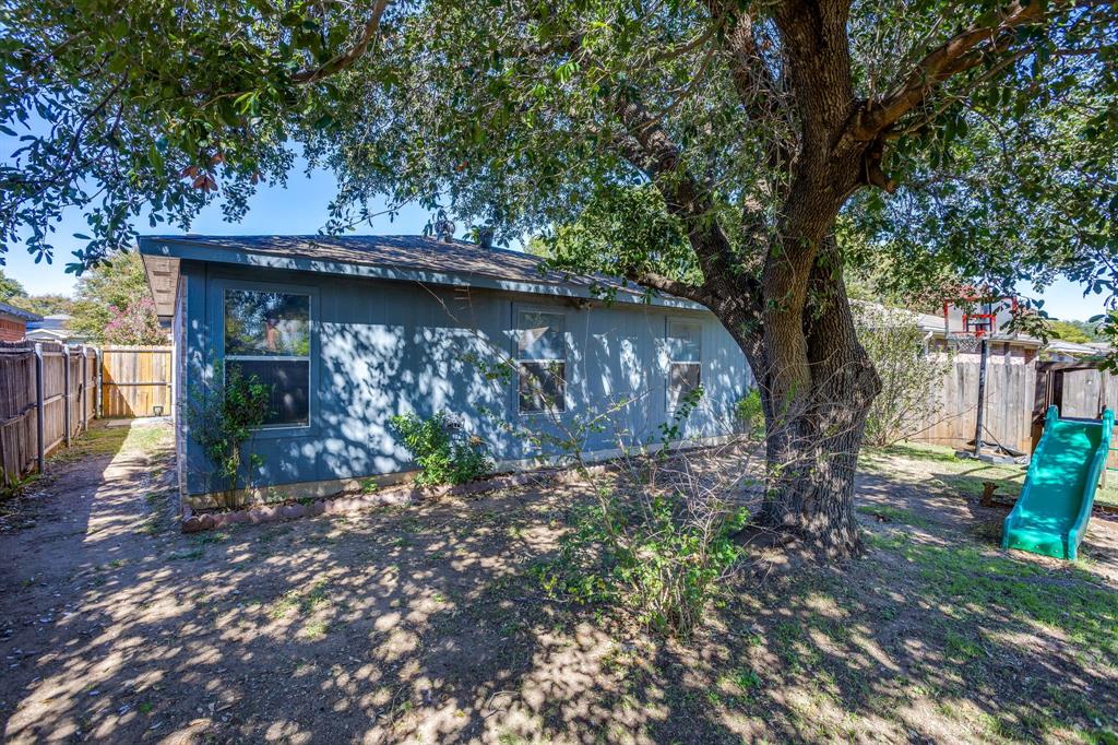 1417 Yorkshire Street - Photo 37