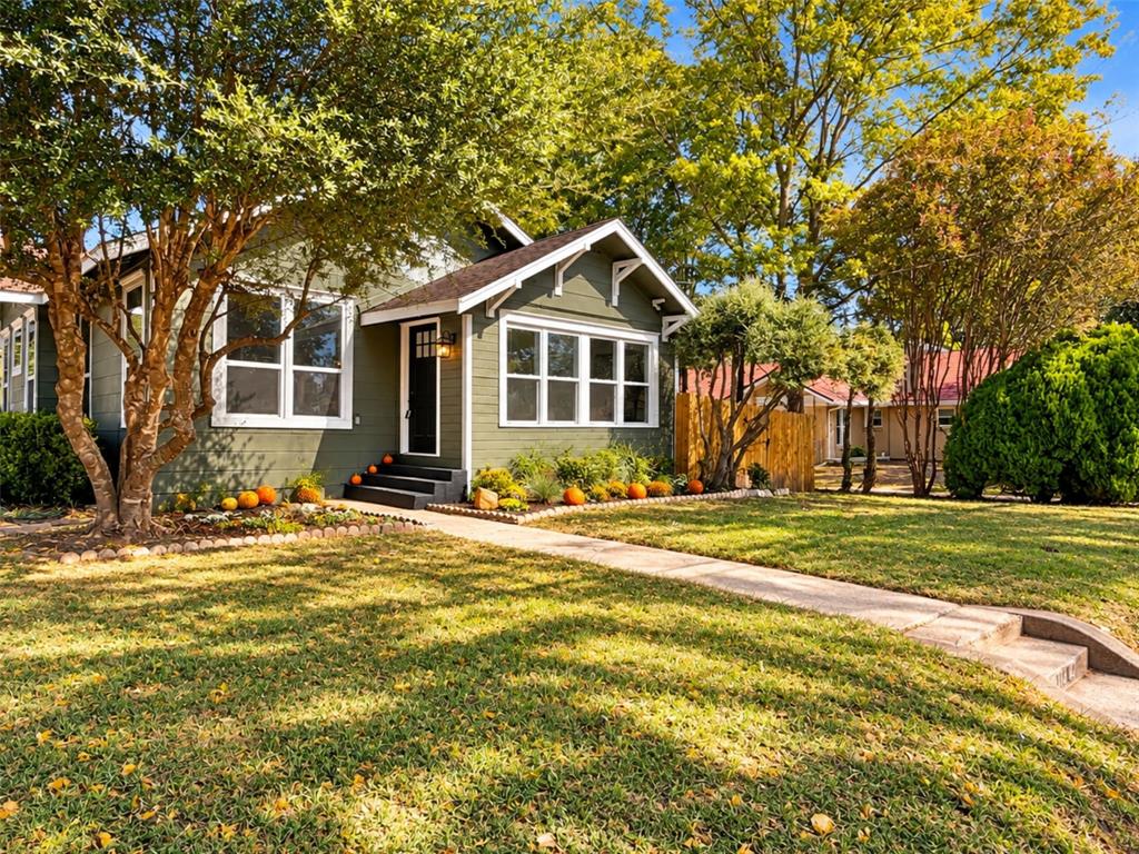 1104 Park Street - Photo 1