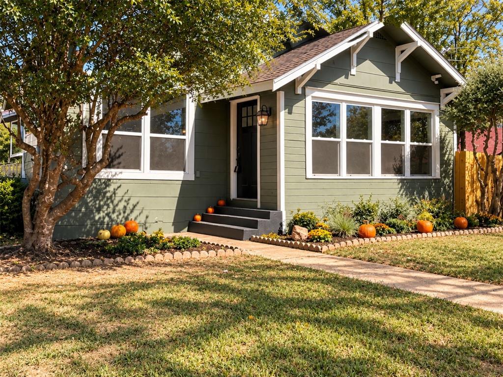 1104 Park Street - Photo 2