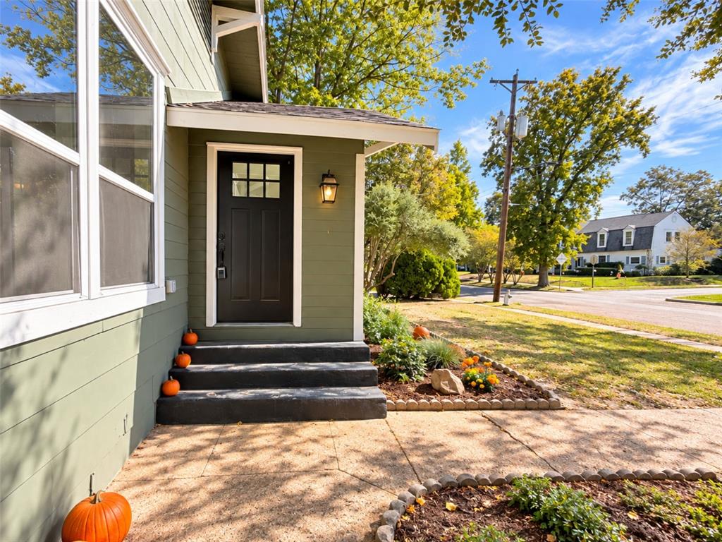 1104 Park Street - Photo 5