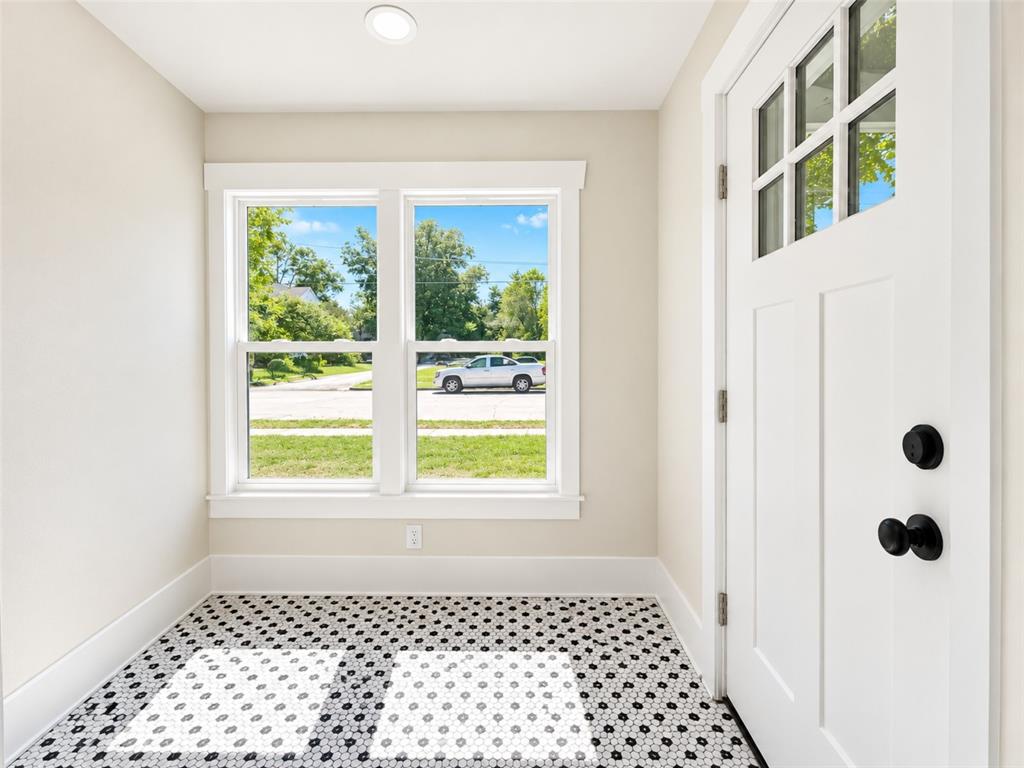 1104 Park Street - Photo 7