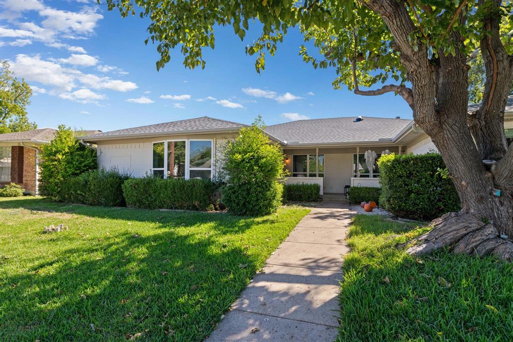 8406 Lullwater Drive - Photo 1