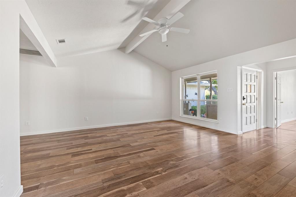 8406 Lullwater Drive - Photo 10