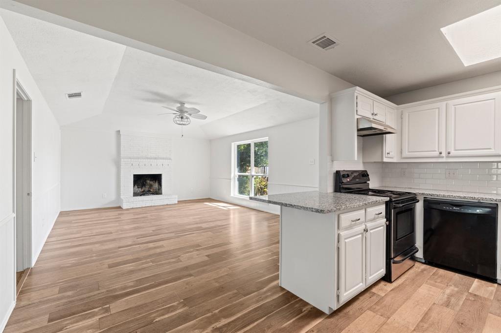 8406 Lullwater Drive - Photo 13