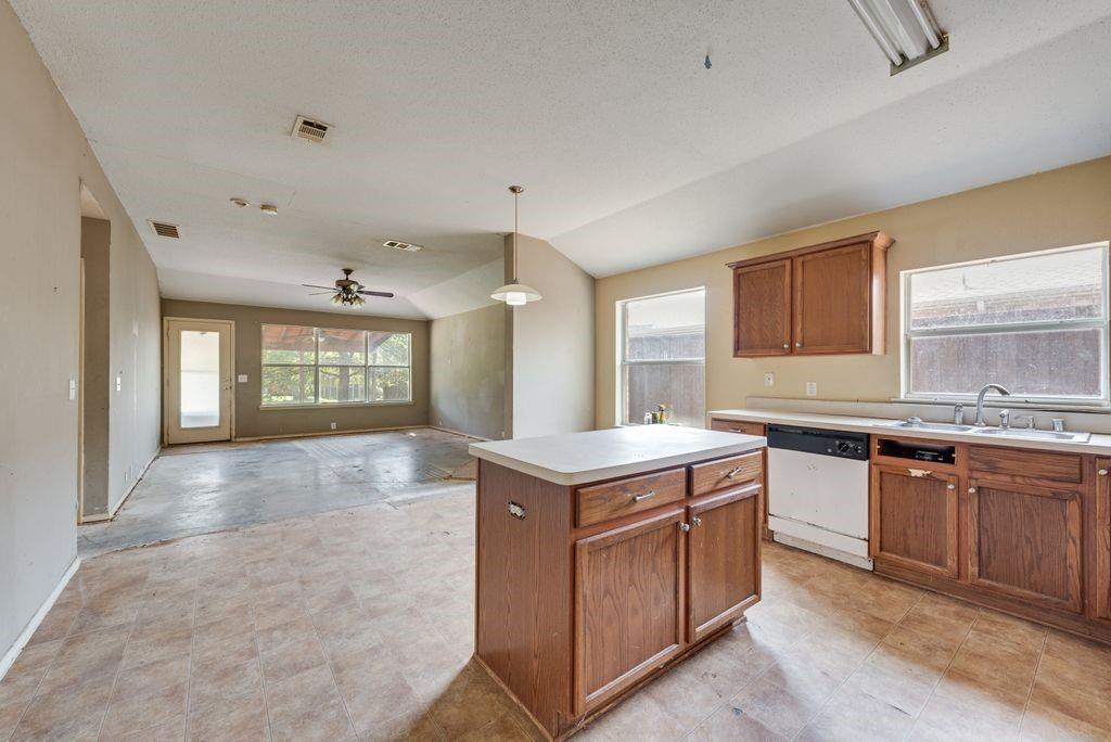 3913 Tuscany Court - Photo 10