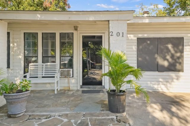 201 Glenridge Drive