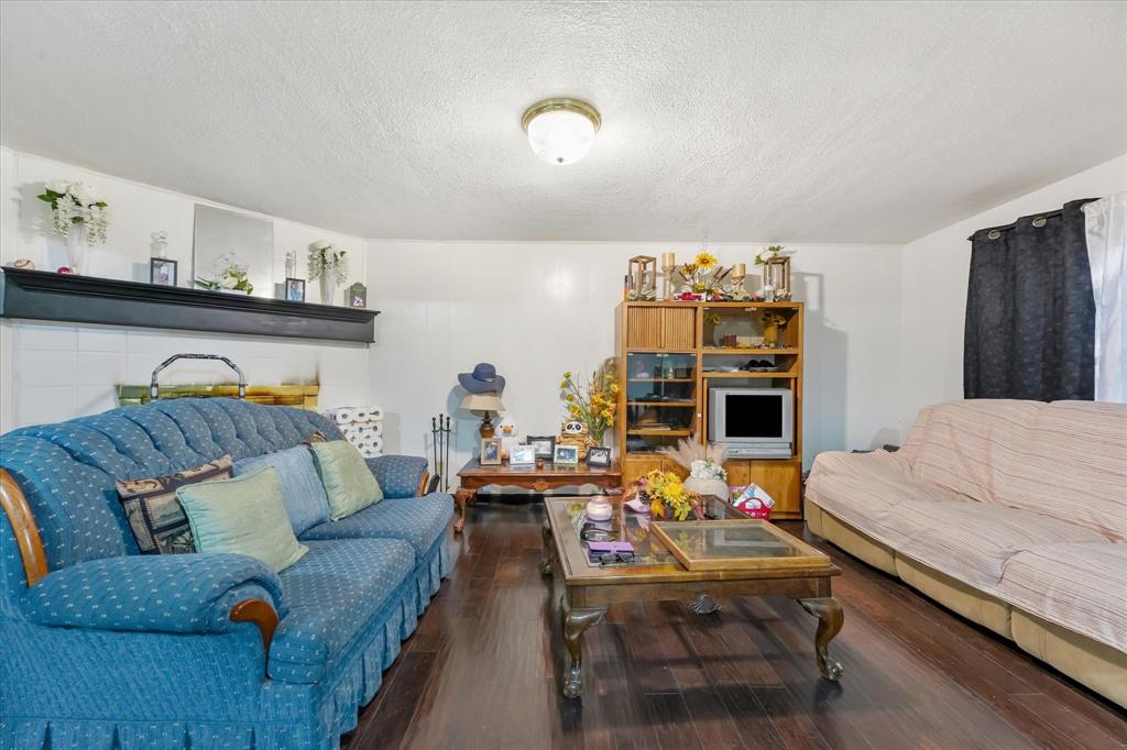 201 Glenridge Drive - Photo 5
