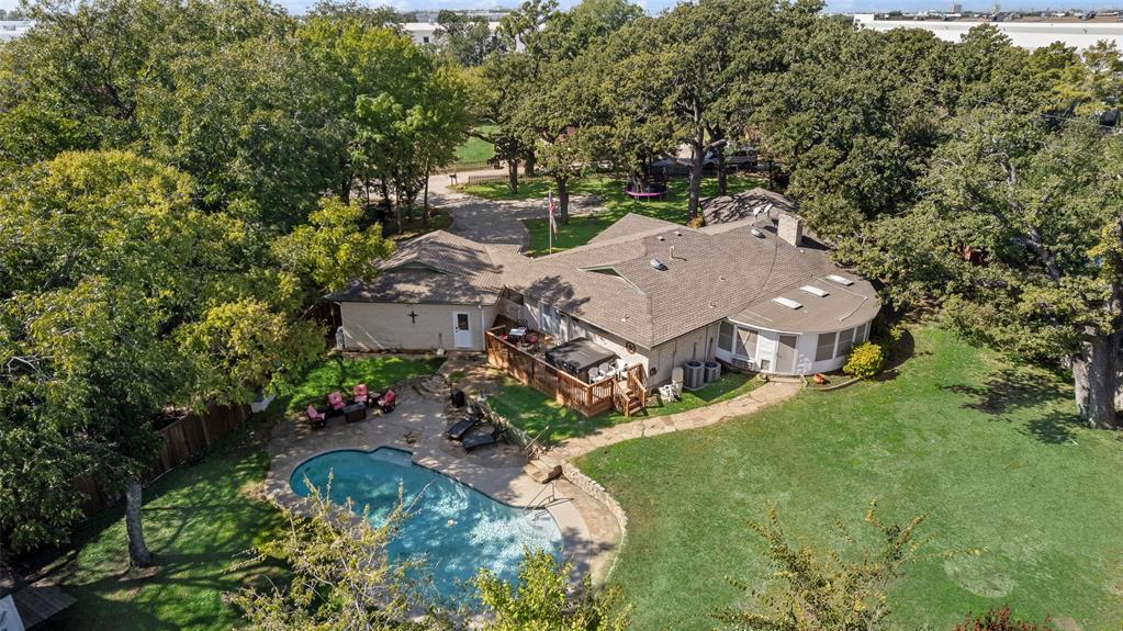 600 Loch Lane - Photo 1