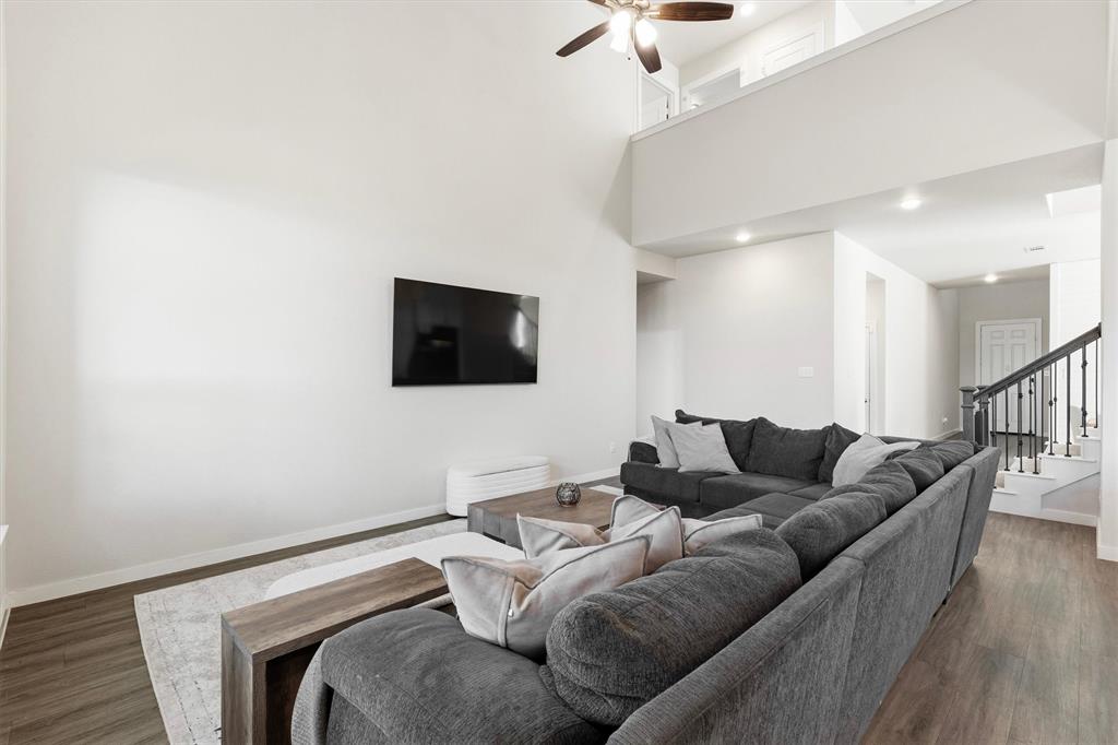2034 Clearmist Way - Photo 2