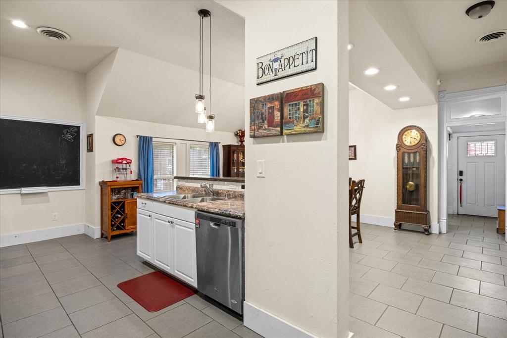 418 W Water Street - Photo 11