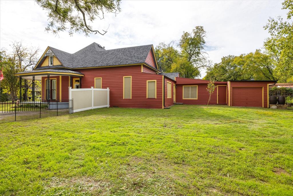418 W Water Street - Photo 28