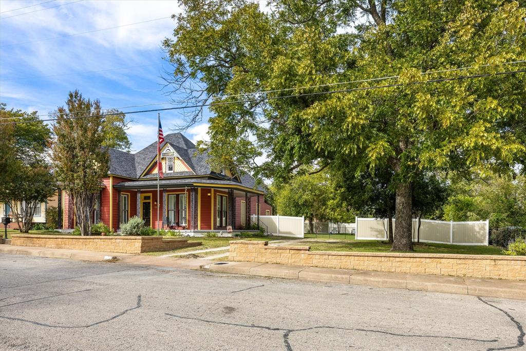 418 W Water Street - Photo 3