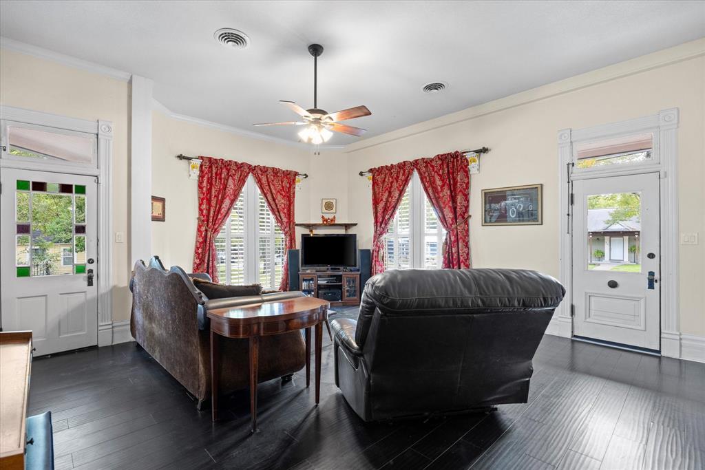 418 W Water Street - Photo 5