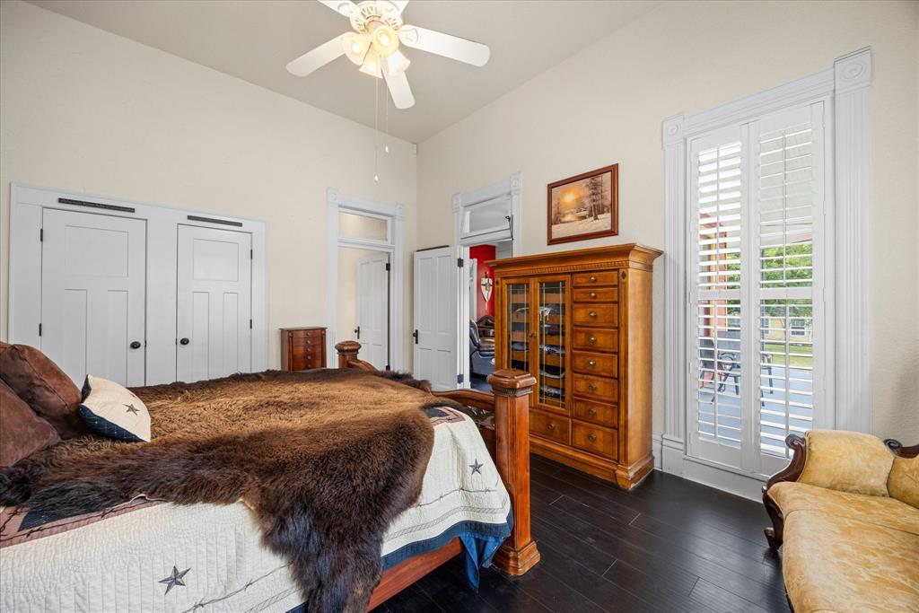 418 W Water Street - Photo 8